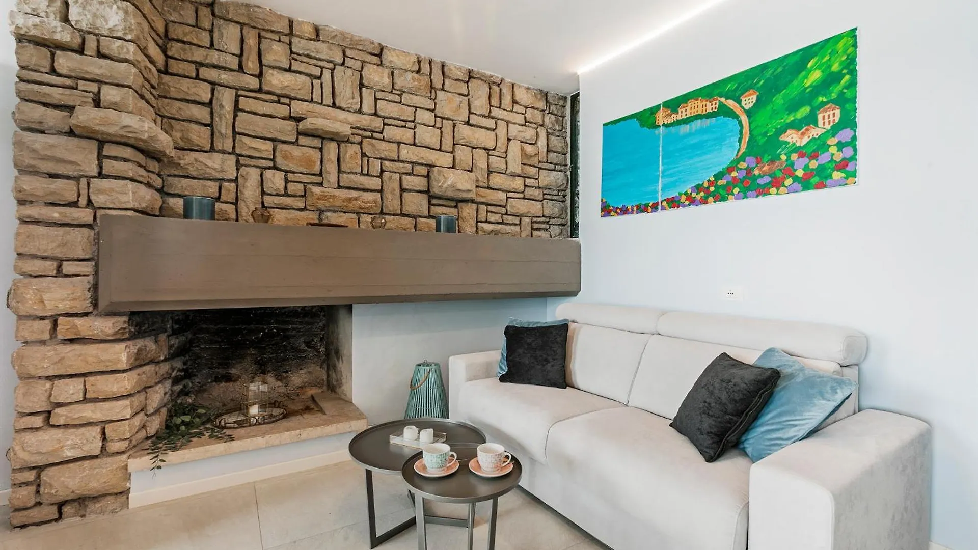 Daire Lake View Villa Mercurio With Shared Pool Brenzone sul Garda İtalya