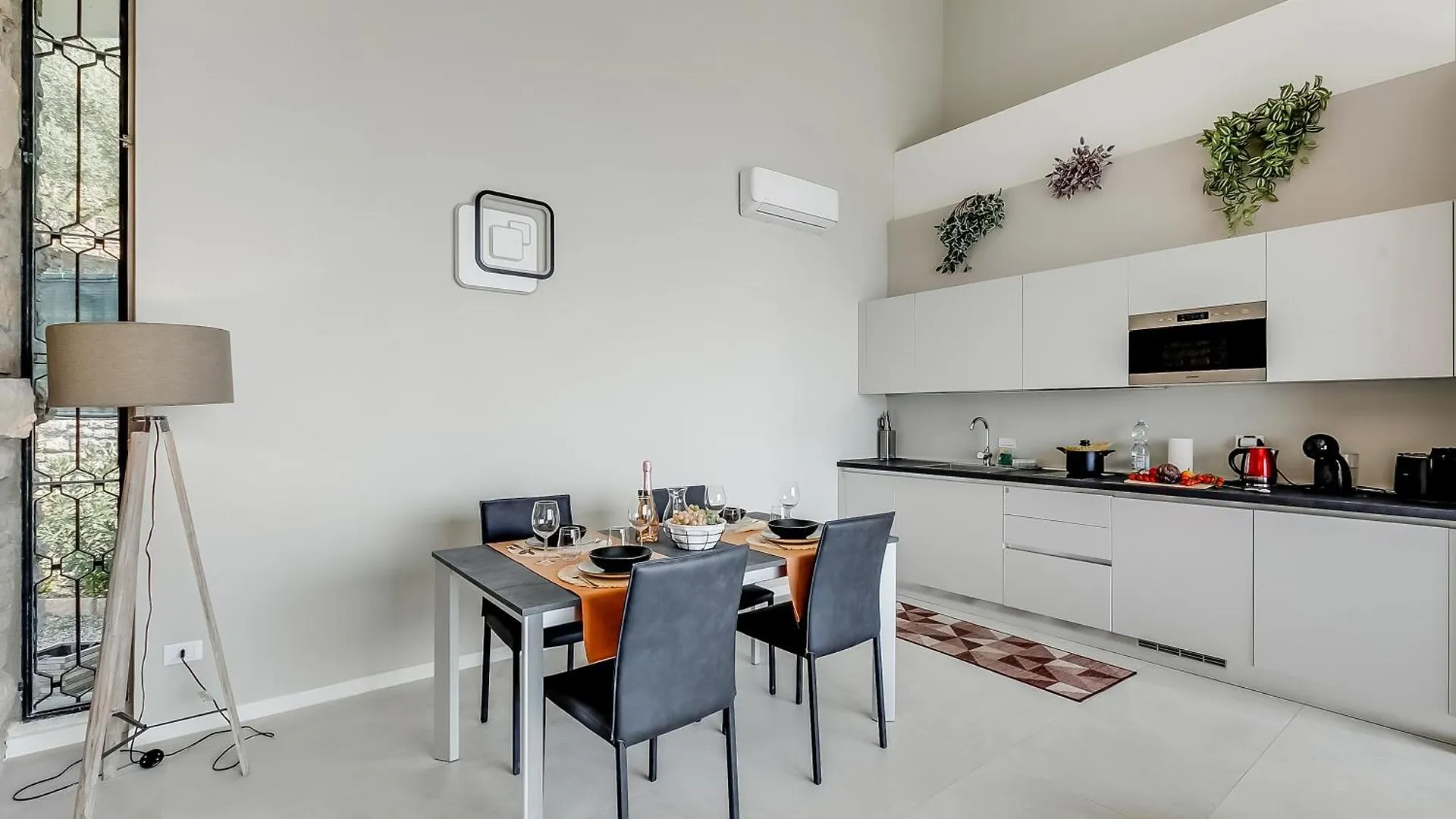 Lake View Villa Mercurio With Shared Pool Brenzone sul Garda İtalya