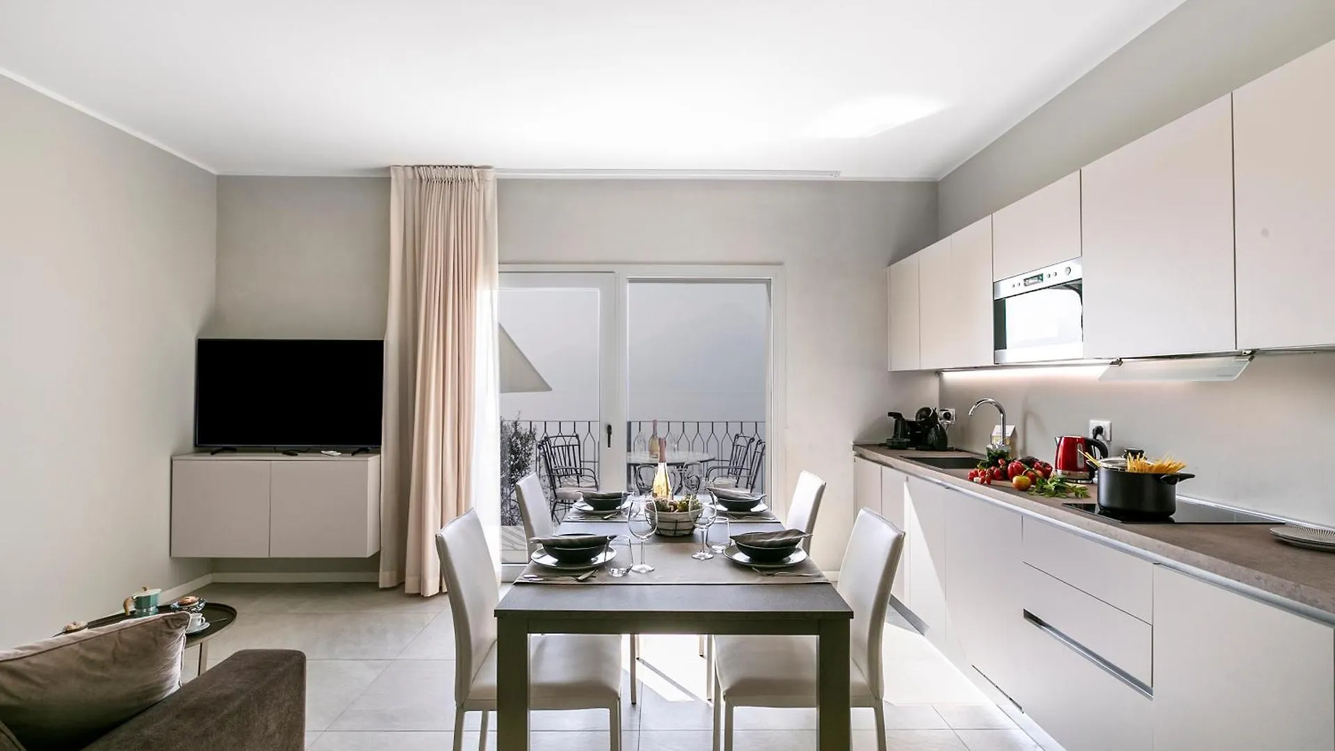 Daire Lake View Villa Mercurio With Shared Pool Brenzone sul Garda İtalya
