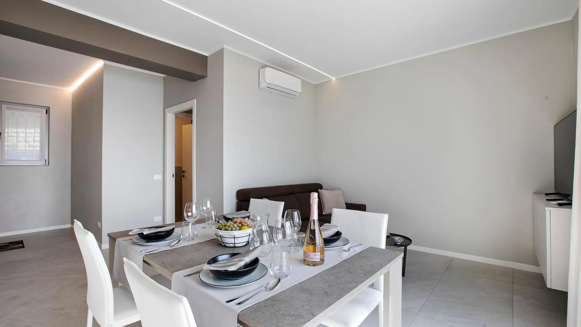 Lake View Villa Mercurio With Shared Pool Brenzone sul Garda İtalya
