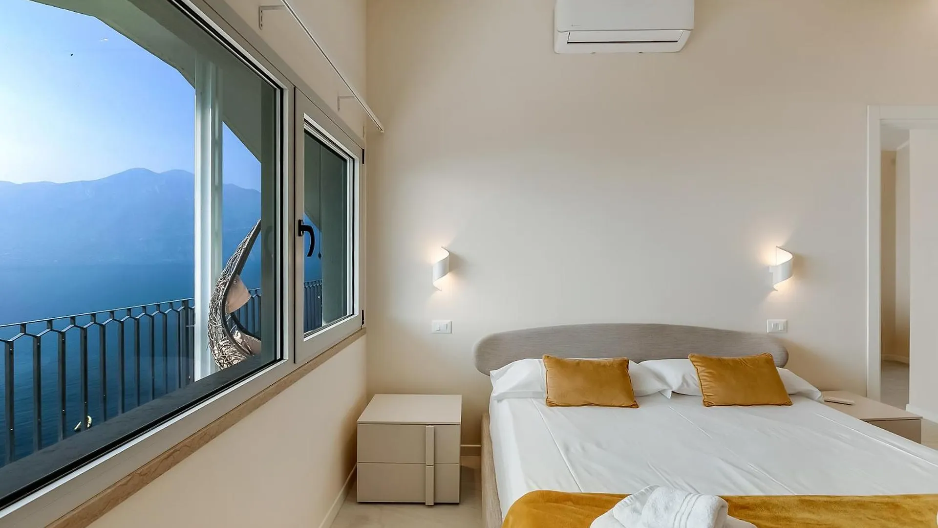 Lake View Villa Mercurio With Shared Pool Brenzone sul Garda İtalya
